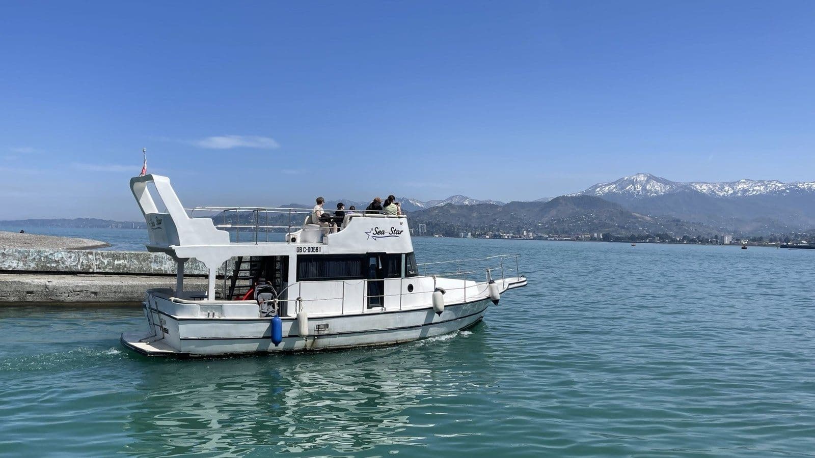 Аренда катера Sea Star в Батуми — до 11 человек