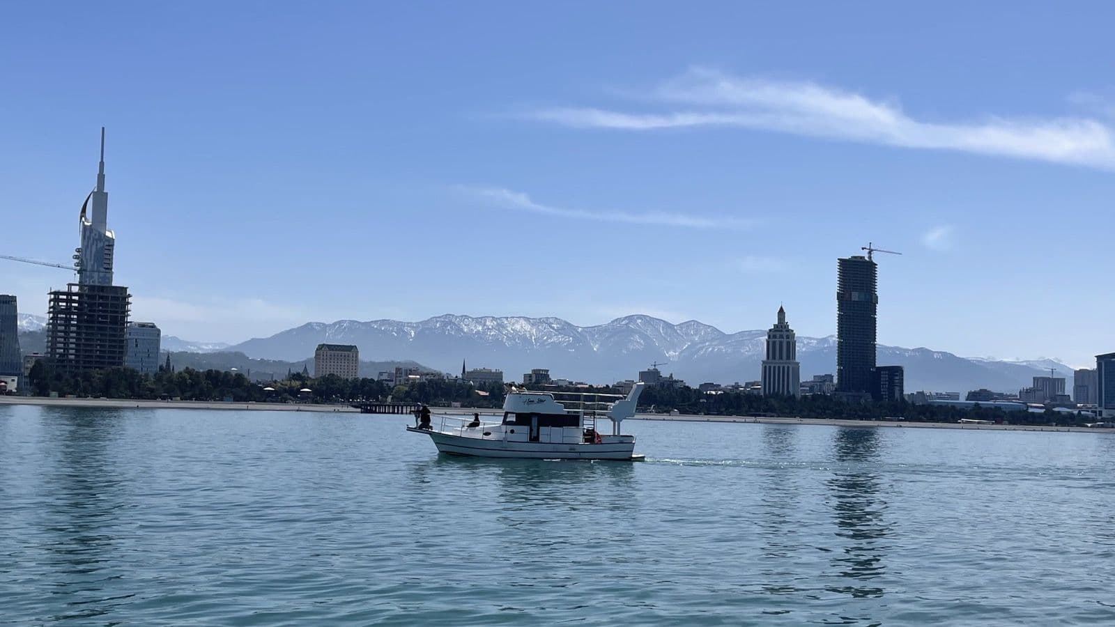 Аренда катера Sea Star в Батуми — до 11 человек