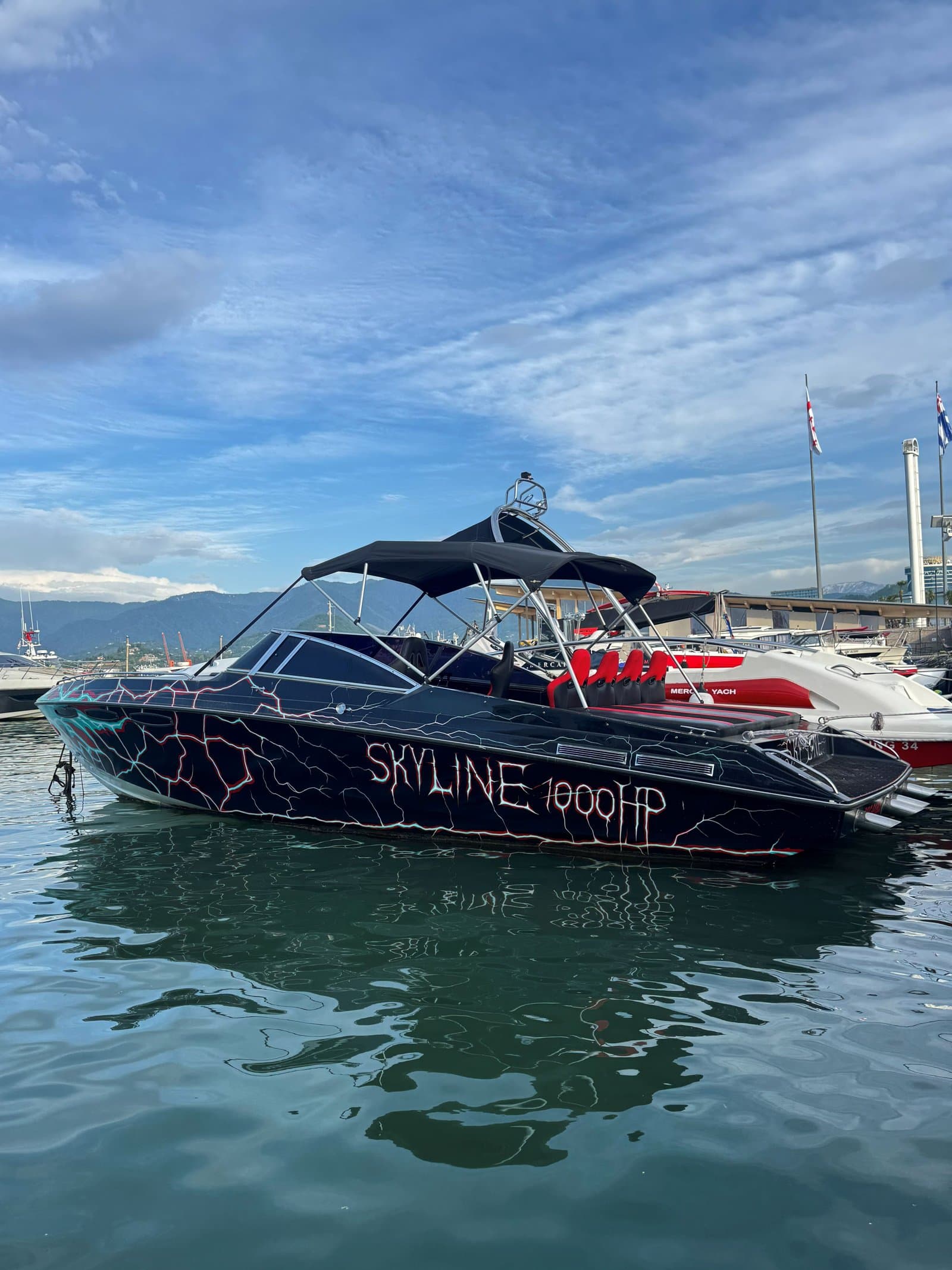 SKYLINE 1000HP ჩქაროსნული კატერის ქირაობა ბათუმში
