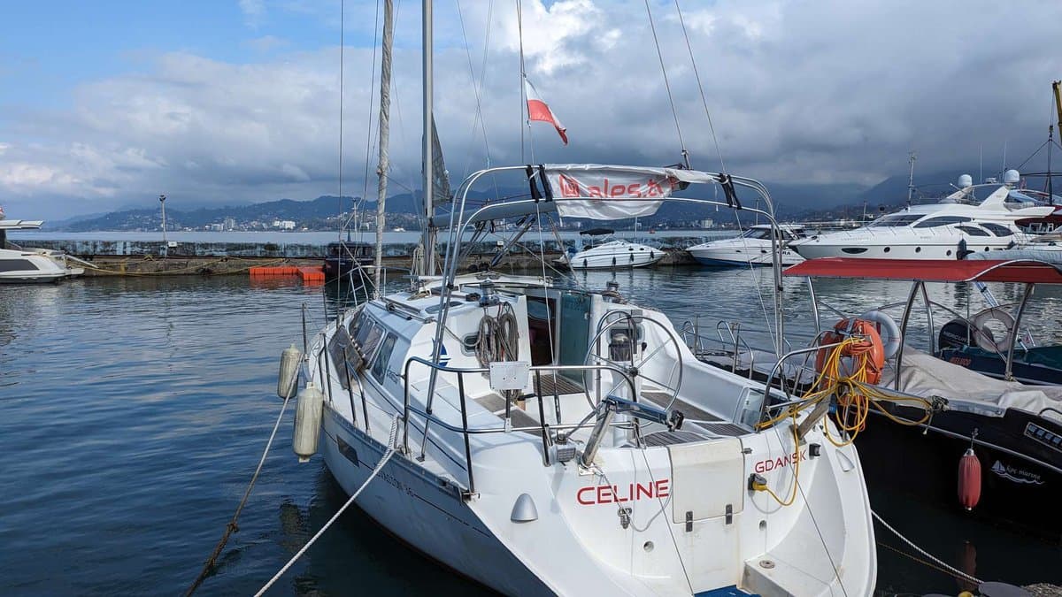 Batum'da Celine yelkenli yat kiralama
