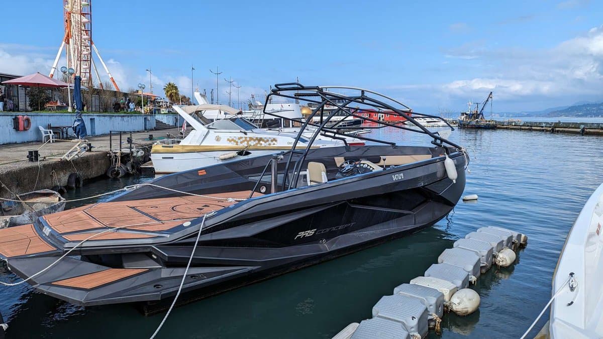 Batum'da Black Diamond — parasailing
