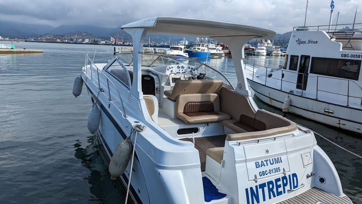 Intrepid Yacht Charter in Batumi