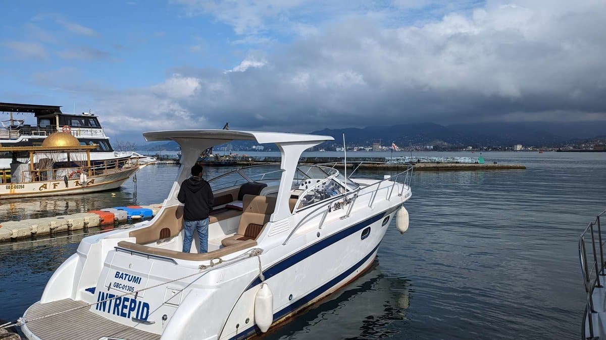 Intrepid Yacht Charter in Batumi