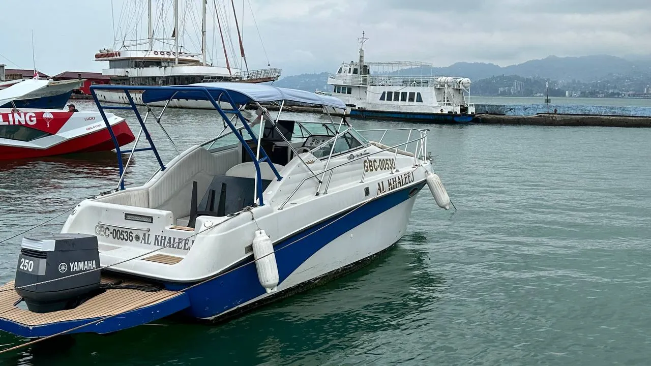 AL KHALEEJ Boat Rental in Batumi — Up to 10 People