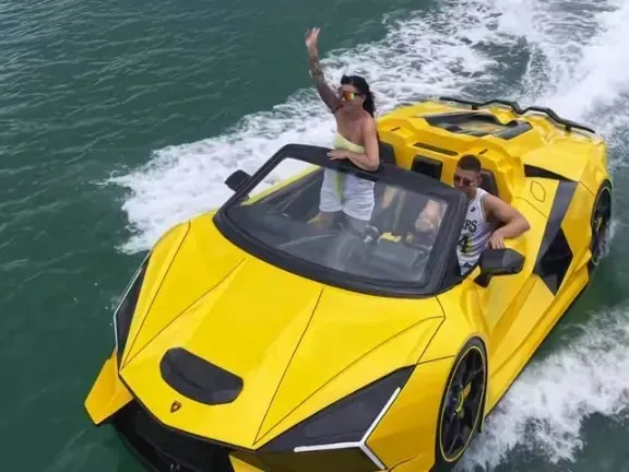 Lamborghini Yellow წყლის ავტომობილი ბათუმში - 2 ადამიანი Lamborghini Yellow წყლის ავტომობილი ბათუმში - 2 ადამიანი