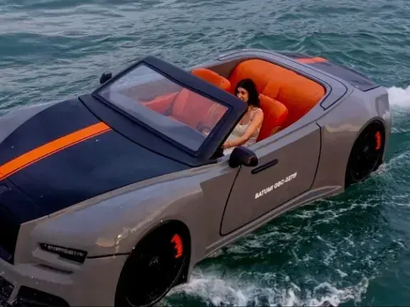 Batum'da Rolls-Royce Grey jet car - 4 kişi, foto 2