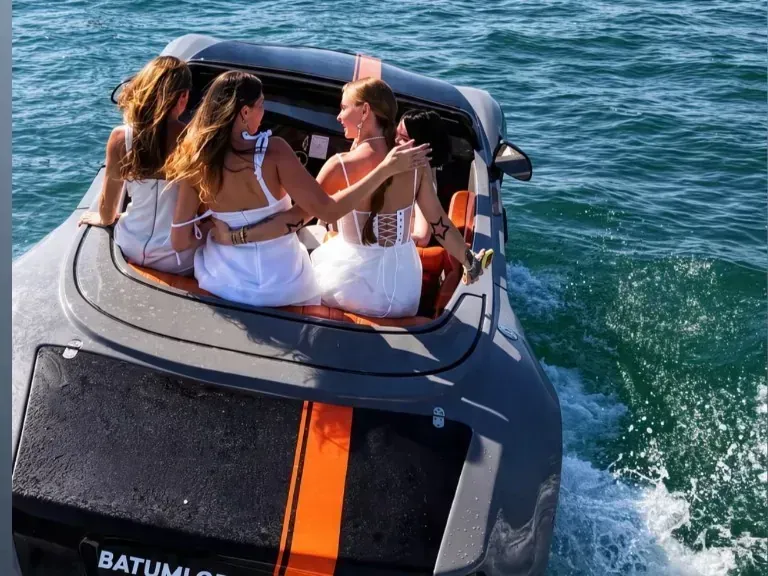 Batum'da Rolls-Royce Grey jet car - 4 kişi, foto 4